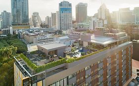 Eleven Bangkok Sukhumvit 11 By Kingston Hotels